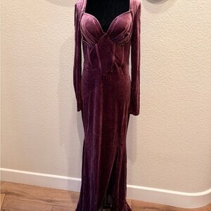 Chic Long Sleeve Velvet Dress in Deep Purple NWOT